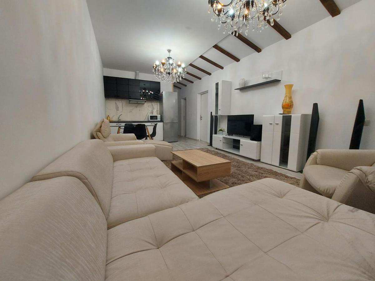 Jolie Art Apartment Braila Exterior photo