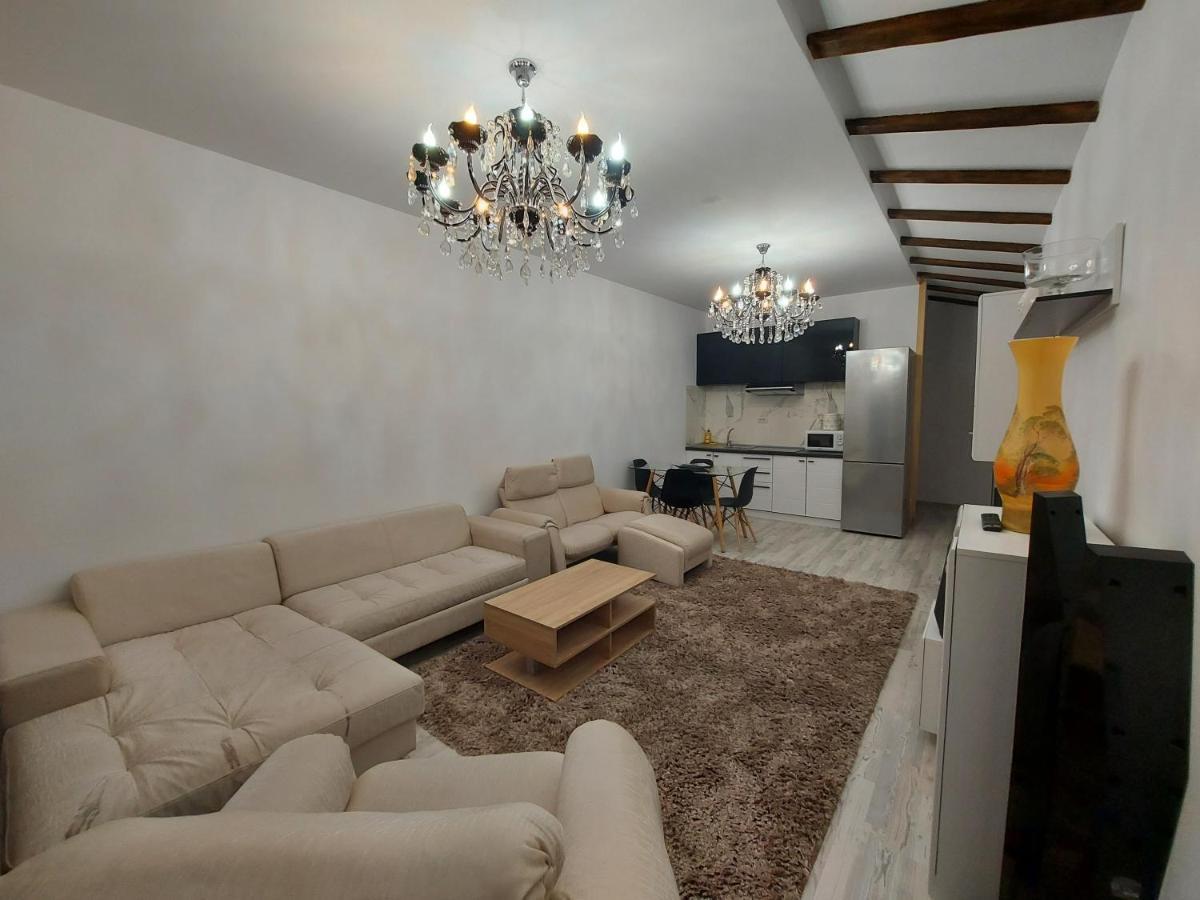 Jolie Art Apartment Braila Exterior photo